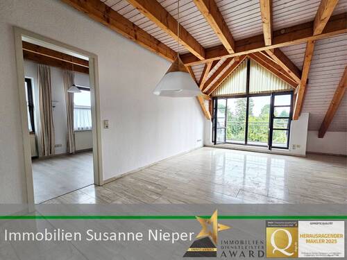 Wohnzimmer - Schönes Domizil mit Stil, Charme und Dachterrasse in Solingen Höhscheid