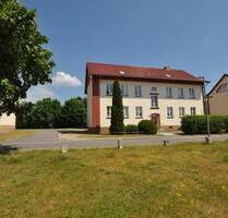 Kleine 3-Zi.-Whg. mit (auf Wunsch) Garage in Weißkeißel