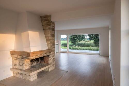 Wohnzimmer mit Kamin - 