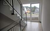 2025-09-17 046 bear. Treppenhaus.JPG - 3 Zimmer Etagenwohnung zum Kaufen in Wasserliesch