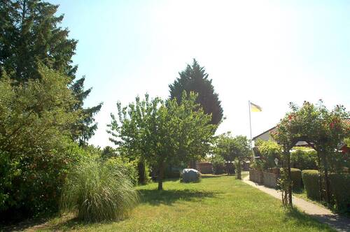 Blick Richtung Garagen - 