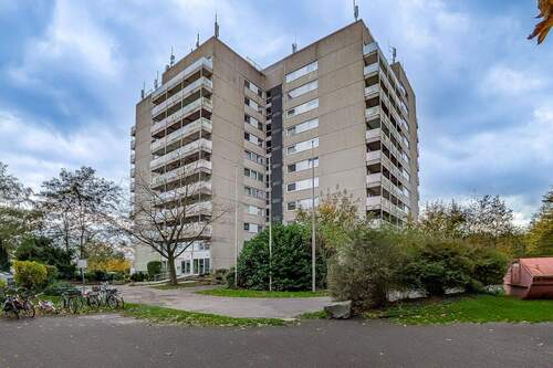 PXL_20251030_140805574 - 5,5 Zimmer - Balkon - Aufzug - Stellplatz - vermietet