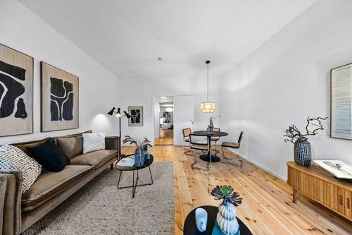 Wohnzimmer - 3 Zimmer Etagenwohnung zum Kaufen in Berlin