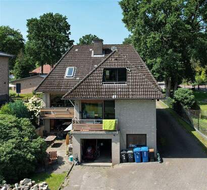 Rückansicht - Ein Haus - zwei Zuhause: Perfekt für Familien, Generationen oder Mieter mit Blick ins Auetal