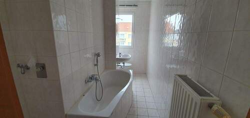 Badezimmer - Etagenwohnung mit 48,70 m&sup2; in Gera zur Miete