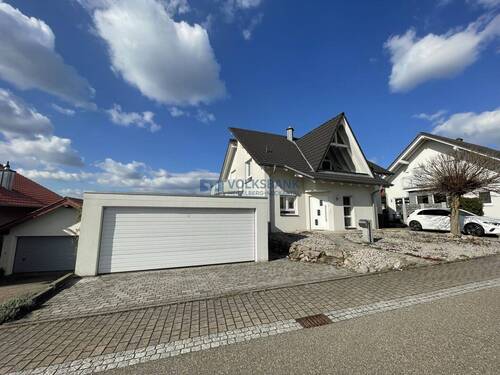 Hausansicht - Sehr gepflegtes Haus mit Einliegerwohnung- sofort Bezugsfrei in naturnaher Lage!