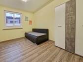 individuell nutzbares Zimmer EG rechts - 