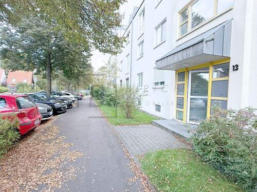 1. Eingangsbereich - Moderne 3,5-Zimmer-Wohnung in ruhiger Lage - neuwertig und bezugsbereit!