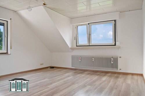 Wohnzimmer - 3 Zimmer Etagenwohnung zur Miete in Wuppertal