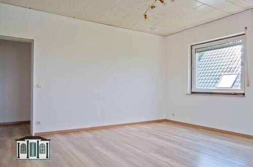 Wohnzimmer - 3 Zimmer Etagenwohnung in Wuppertal