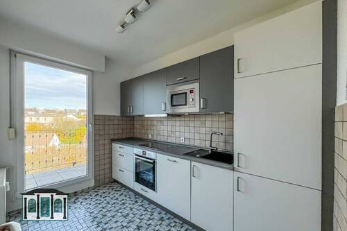 Einbauküche kann übernommen werden - 