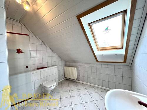 OG: Tageslichtbad mit DU - 