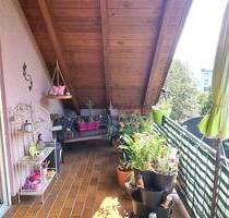 Gemütliche Dachgeschosswohnung mit 4 Zimmern und großer Loggia - Hardheim