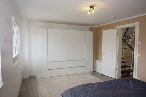 Schlafzimmer Eltern 1.OG - 