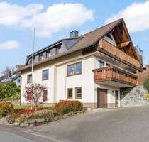 #KOMINOS IMMOBILIEN# Eigentumswohnung im Dachgeschoss eines gepflegten Zweifamilienhauses - Finnentrop Schönholthausen