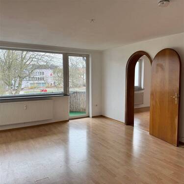 Wohnzimmer - 3 Zimmer Etagenwohnung in Kassel