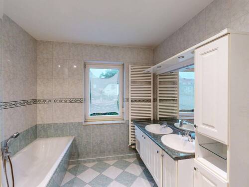 Tageslicht-Vollbad im Erdgeschoss - 