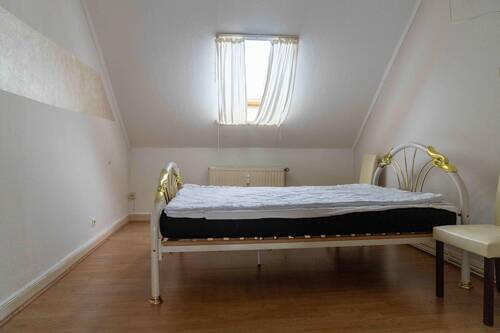 Schlafzimmer 1.OG Wohnung rechts - 