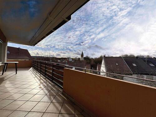 Balkon EG - Wohnen wie im eigenen Haus: 4 Zimmer mit Balkon & großem Gartenpotenzial