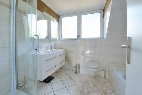 EFH-Ruhm-OG-Vollbad - 