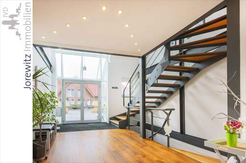 023 - Eingangsbereich - 