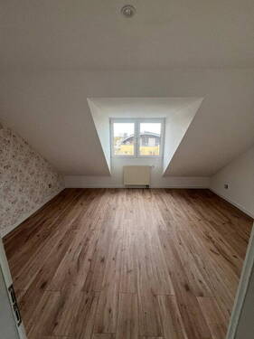 Schlafzimmer 4 - Dachgeschoss - 