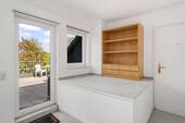 ... mit Zugang zur Dachterrasse. - 