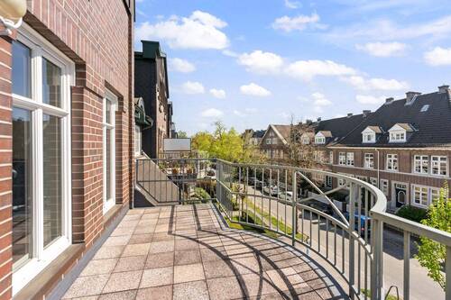 Balkon (10,35m² Grundfläche) mit Südausrichtung. - 