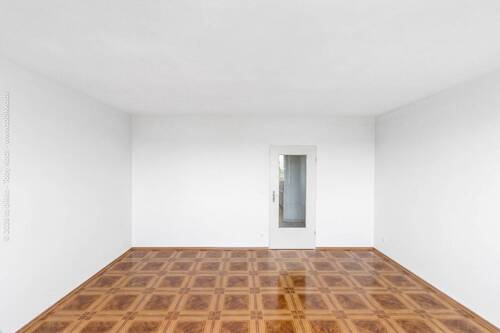 Wohn- und Esszimmer - 3 Zimmer Etagenwohnung zum Kaufen in Neu-Isenburg