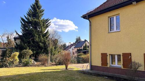 Sonne im Garten - ***Charmante Doppelhaushälfte mit 65 qm Ausbaureserve im Dach und viel Platz für IHRE Kreativität***