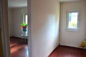 Flur 2 und Zimmer im OG - 