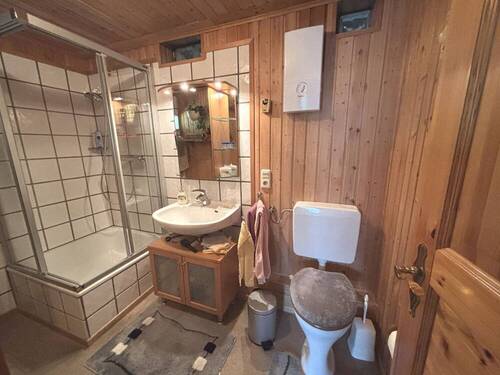Duschbad im Untergeschoss - 