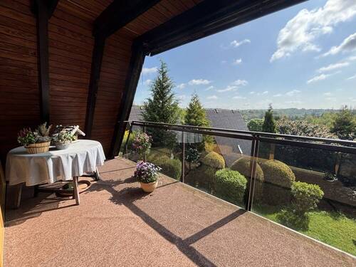 überdachter Sonnenbalkon - 4 Zimmer Einfamilienhaus in Reichshof / Heidberg