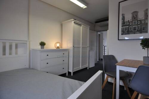 Zimmer 1 - 2 Zimmer Etagenwohnung in Rostock