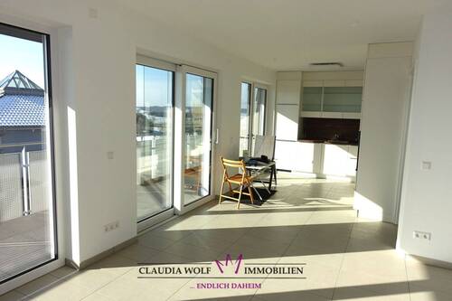 Lichtdurchflutet - *** TRAUMWOHNUNG MIT WEITBLICK - Neu gebaute 3-Zimmer-Wohnung mit Balkon und Aufzug in Schopfloch ***