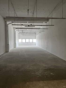 Beispielfläche - Halle in Leipzig