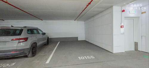 Tiefgaragen-Stellplatz - 