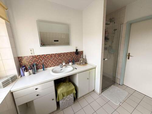 Duschbad im Obergeschoss - 