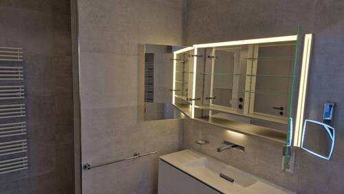 eingelassener Spiegelschrank - 