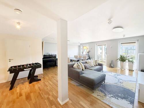 Wohnbereich - 7 Zimmer Etagenwohnung zum Kaufen in Stuttgart