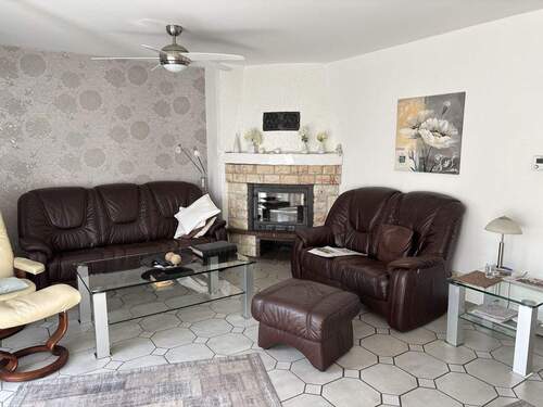 Wohnzimmer - Doppelhaushälfte mit 105,00 m&sup2; in Duisburg zum Kaufen