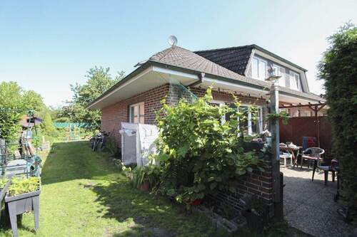 Seitenansicht - 9 Zimmer Mehrfamilienhaus, Wohnhaus in Gudow