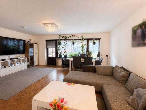 Wohnzimmer - Einfamilienhaus in Grevenbroich zum Kaufen