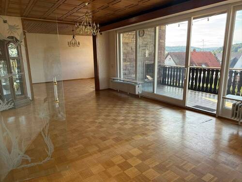 Wohnzimmer - 4 Zimmer Einfamilienhaus in Königsbach-Stein