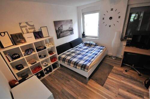 Kinderzimmer mit Fußbodenheizung - 3 Zimmer Etagenwohnung in Weißwasser