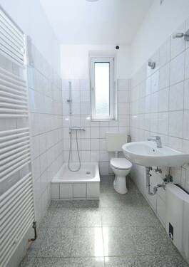 Badezimmer 1. OG - 