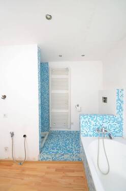 Badezimmer 2. OG - 