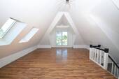 Wohnzimmer DG - 8 Zimmer Mehrfamilienhaus, Wohnhaus zum Kaufen in Köln