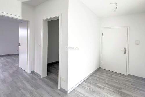 Flur, HWR und Wohnzimmer - Etagenwohnung mit 85,00 m² in Wrestedt zum Kaufen