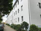 02 Hausansicht.jpg - 3 Zimmer Etagenwohnung zur Miete in Riesa